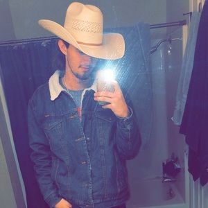 Meet your Posher, Austin